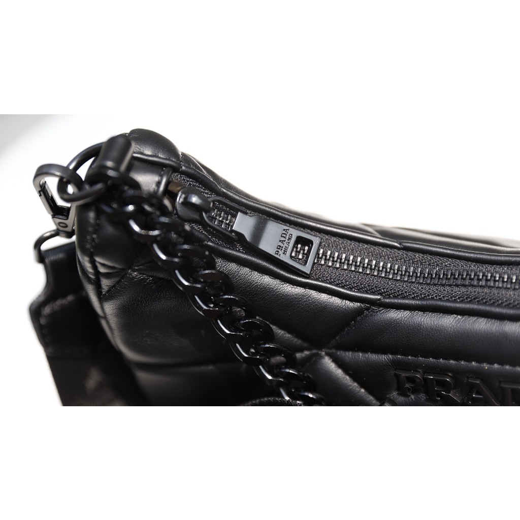 TÚI PRADA MULTI TAG ĐEN SZ25