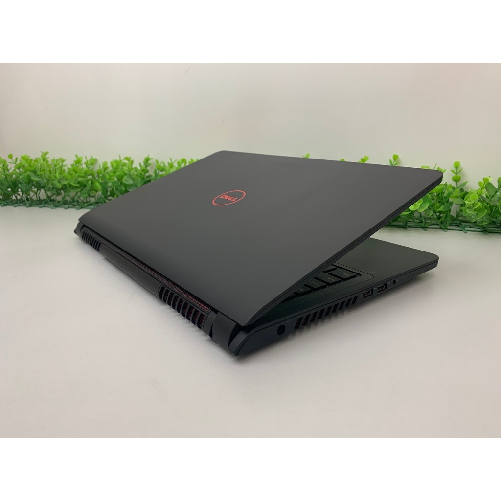 7557 i5 4200h/8gb/256gb/ vga 960m 4gb đem lại hiệu năng tuyệt vời đủ sức chạy game từ trung bình đến