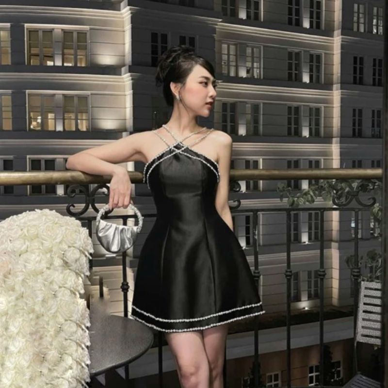ĐẦM REN HOA BẸT VAI TAY DÀI NHÍU 3M
