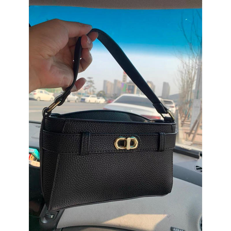 TÚI ĐEN DÁNG BASIC