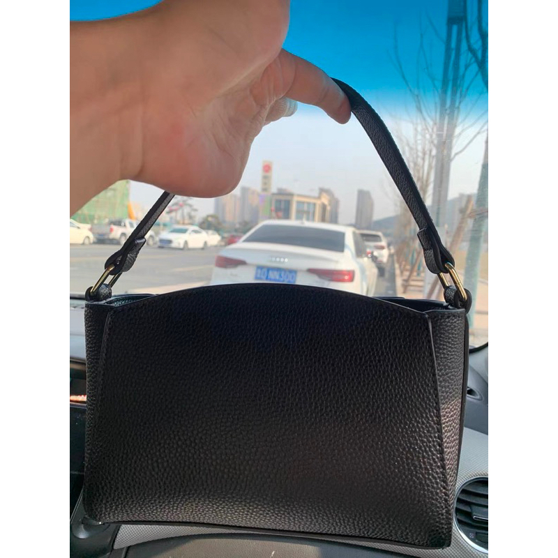 TÚI ĐEN DÁNG BASIC