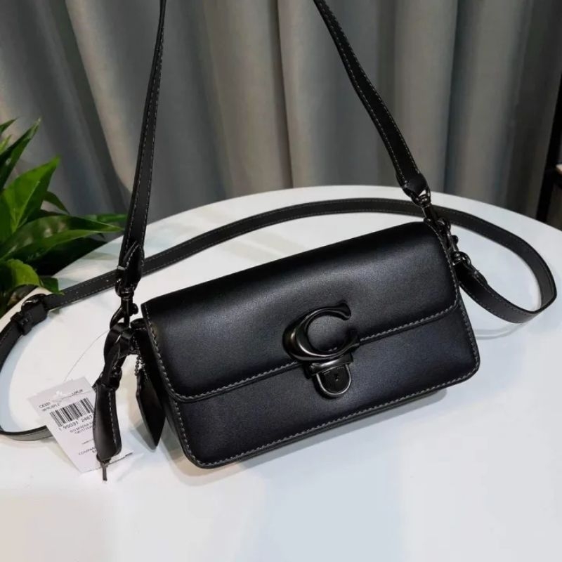 🍀🍀STUDIO BAGUETTE BAG🍀Mẫu coach mini mới sang trọng
