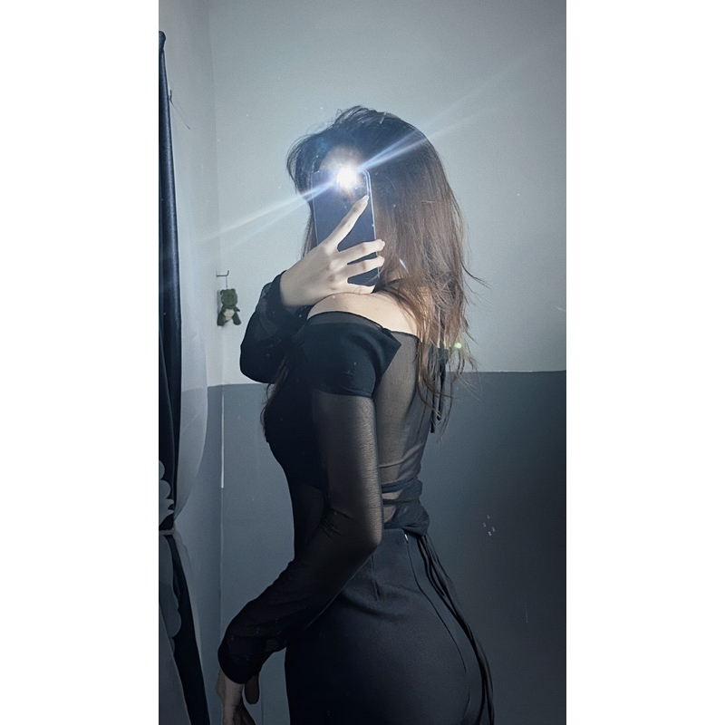 Áo kiểu trễ vai thun lưới