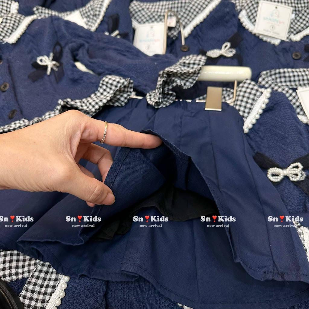 Set Váy Len Thừng Cho Bé Gái WOWKIDS Phối Bèo Đính Ngọc Điệu Đà Kèm Chân Váy Xếp Ly Cho Bé Từ 10-30kg