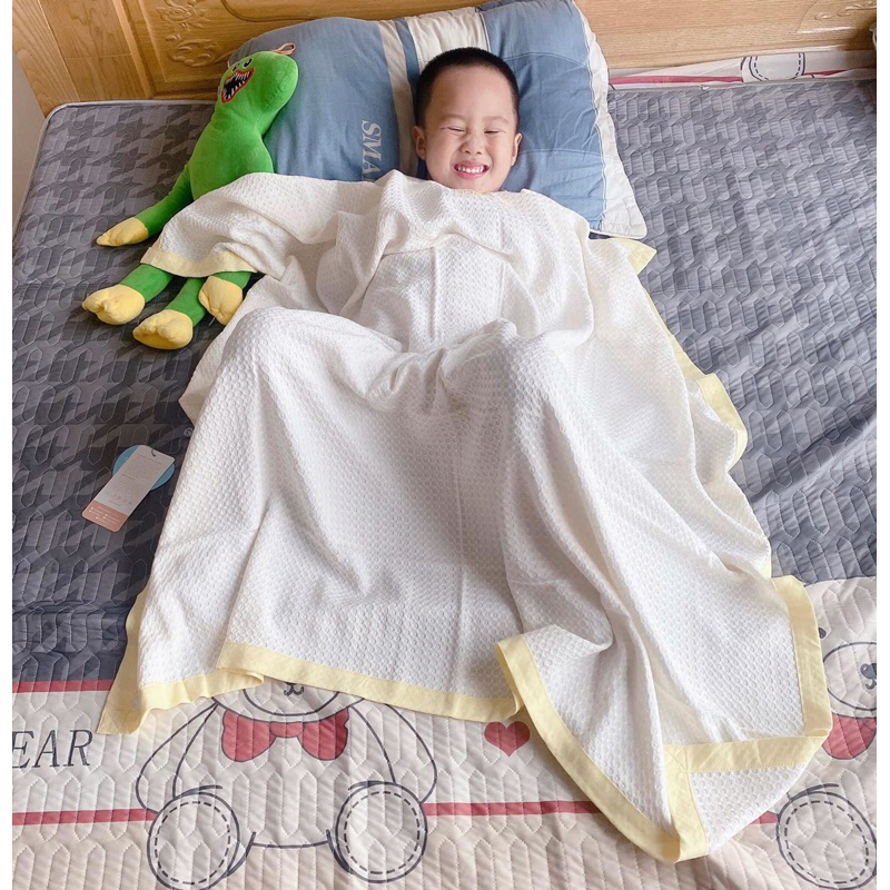 Chăn đa năng Bubaby chất sợi tre