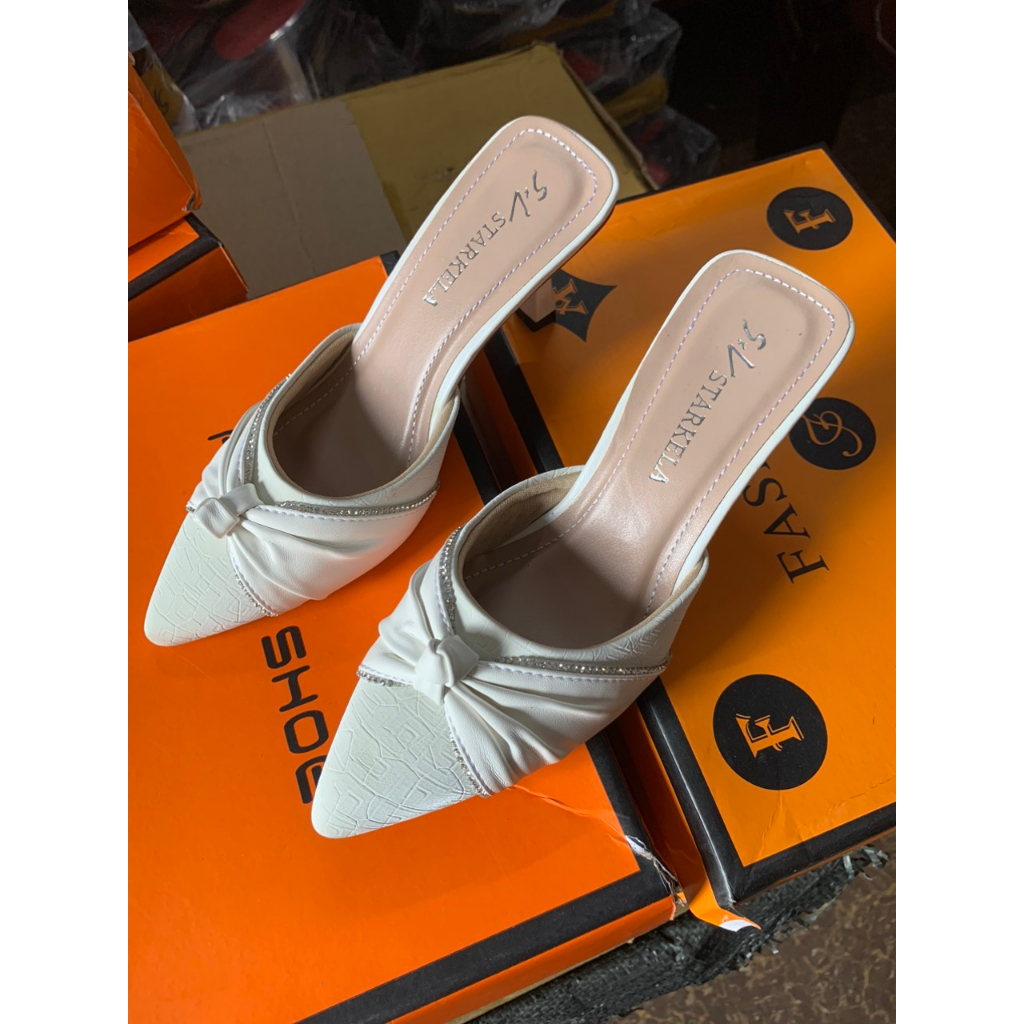 Giày Sục Nữ Mũi Nhọn Đế Vuông 5 Phân, Giày Cao Gót Da Mềm Phối Nơ Đính Đá Thời Trang