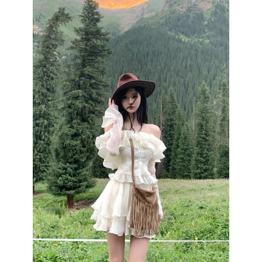 SET ÁO TƠ KEM BÈO TẦNG BẸT VAI CROPTOP + CHÂN VÁY KEM BÈO TẦNG ONEC