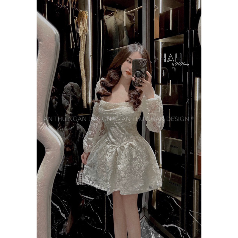 VÁY REN HOA CỔ VUÔNG TAY DÀI DÁNG XOÈ