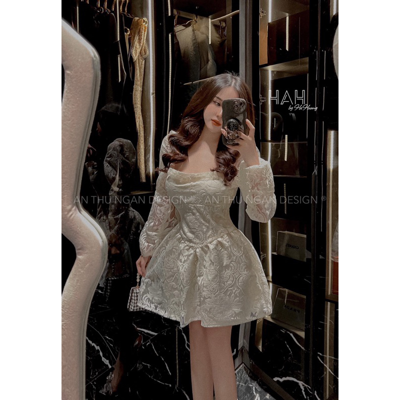 VÁY REN HOA CỔ VUÔNG TAY DÀI DÁNG XOÈ