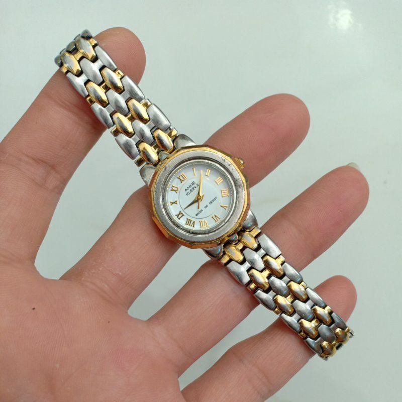 Đồng hồ si nữ hiệu ANNE KLEIN 2 demi mạ vàng có chút dấu vết thời gian