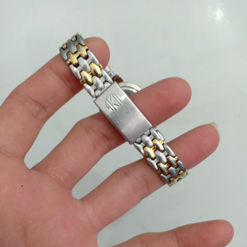 Đồng hồ si nữ hiệu ANNE KLEIN 2 demi mạ vàng có chút dấu vết thời gian