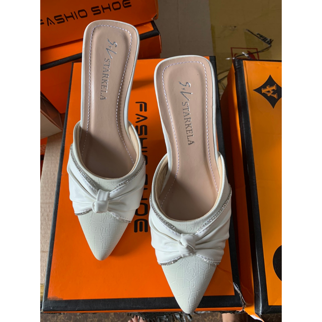 Giày Sục Nữ Mũi Nhọn Đế Vuông 5 Phân, Giày Cao Gót Da Mềm Phối Nơ Đính Đá Thời Trang