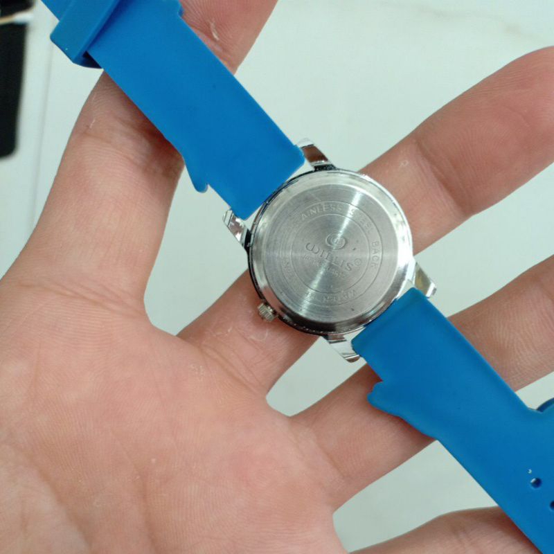 Đồng hồ si nhật trẻ em hình cá hiệu WILLIS dây cao su màu xanh độ mới 90%