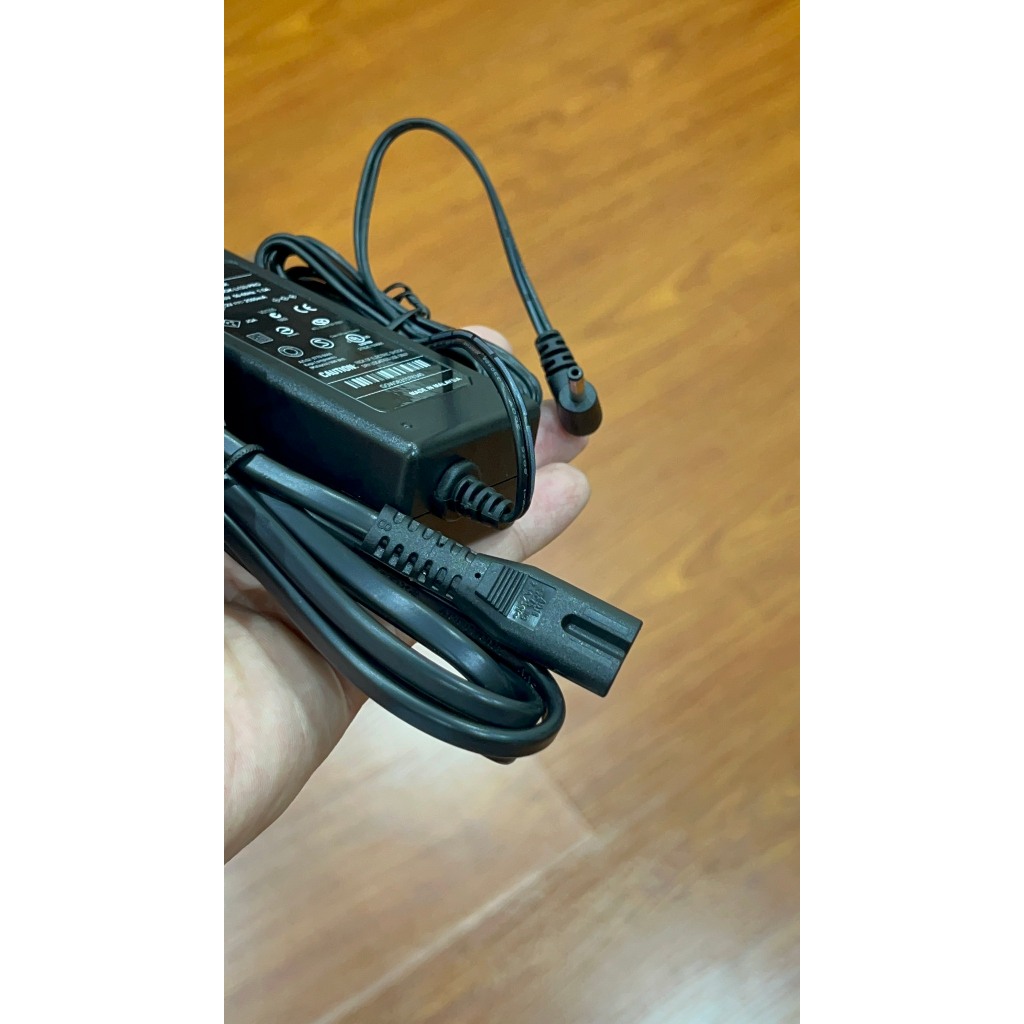 Sạc máy tính laptop masstel zin