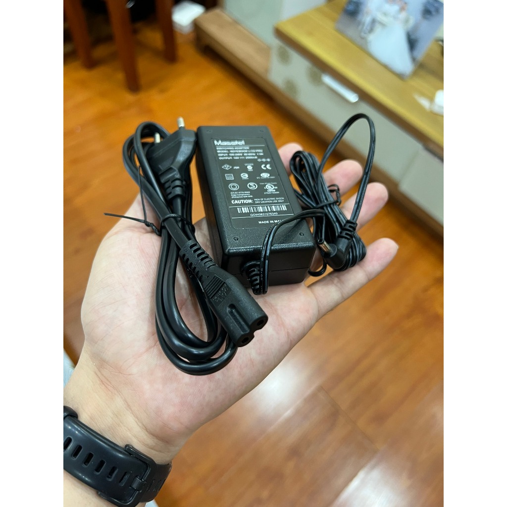 Sạc máy tính laptop masstel zin