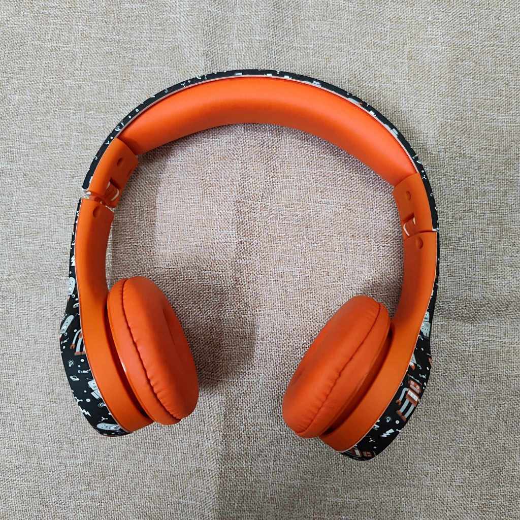 Tai nghe size nhỏ nhiều màu không rõ tình trạng