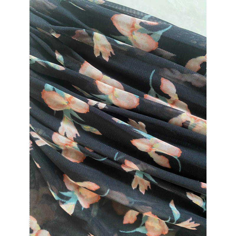 Áo ống lưới hoa