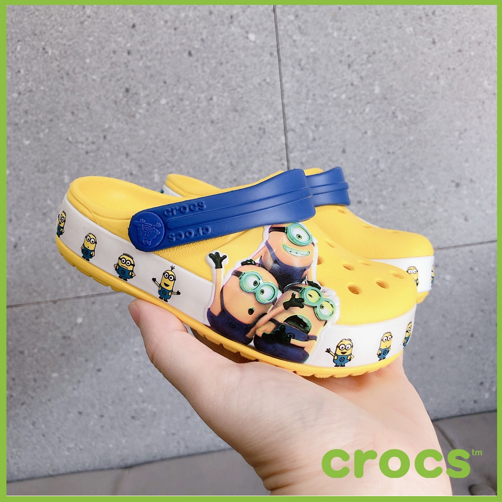Dép sục Crocs màu vàng Minion xuất dư cho bé trai