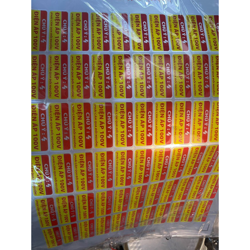 Tem chú ý điện 100v