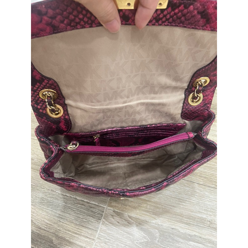 Túi si hiệu Michael Kors Sloan