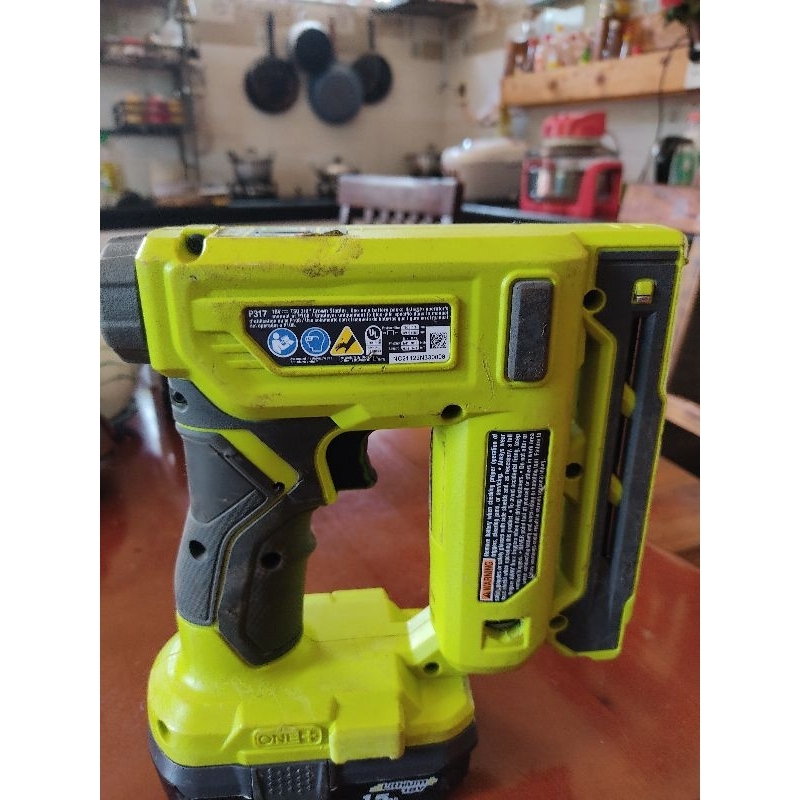 Thanh Lý Máy Bắn Đinh Ryobi 18v