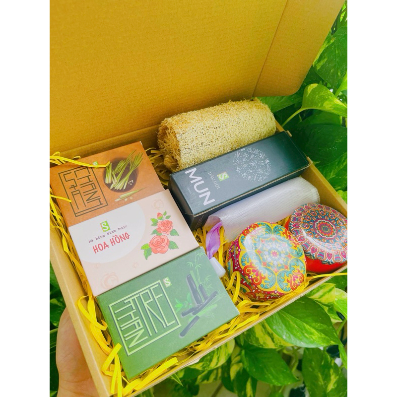 Quà tặng dành tặng cho nữ sét quà tắm gội + nến thơm quà sinh nhật cho bạn gái