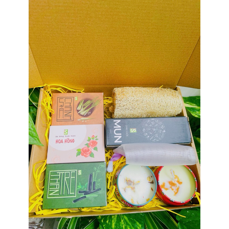 Quà tặng dành tặng cho nữ sét quà tắm gội + nến thơm quà sinh nhật cho bạn gái