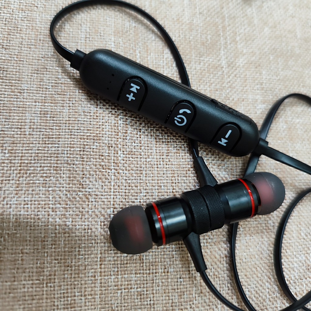 Tai nghe headphone CSR8635n hàng bãi không rõ tình trạng