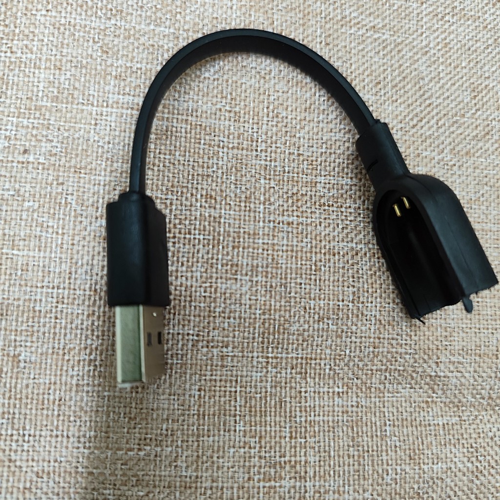 Đồng hồ thông minh full box, có app hàng bãi không rõ tình trạng