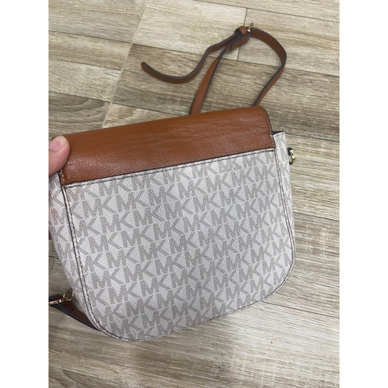 Túi si hiệu Michael Kors