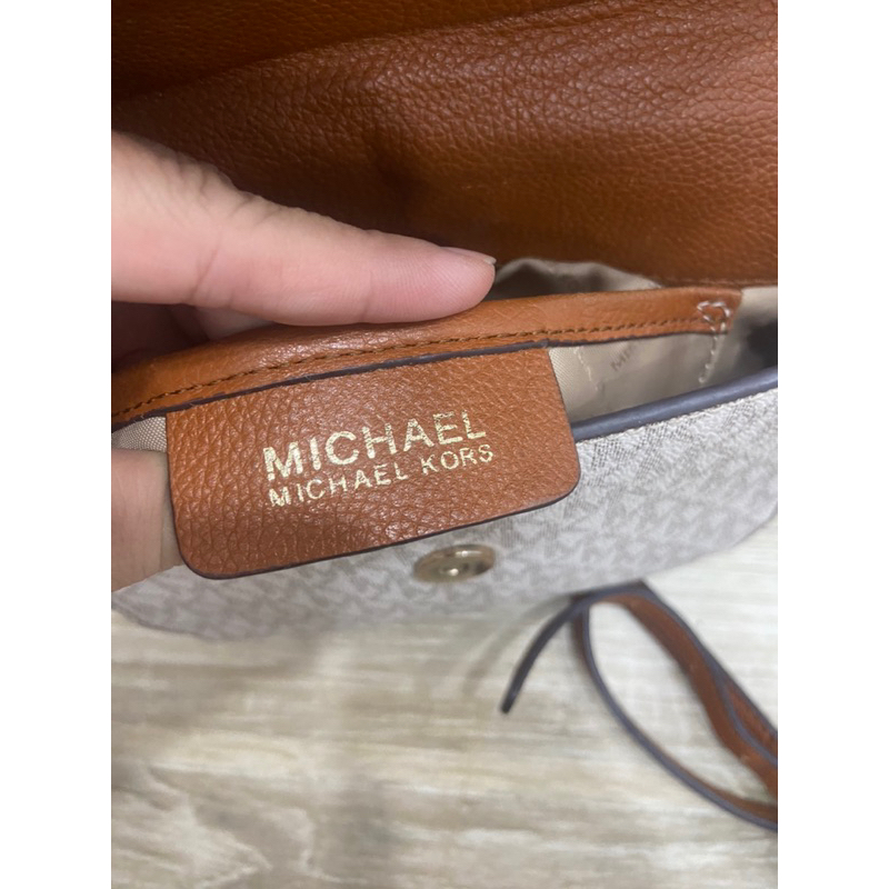 Túi si hiệu Michael Kors