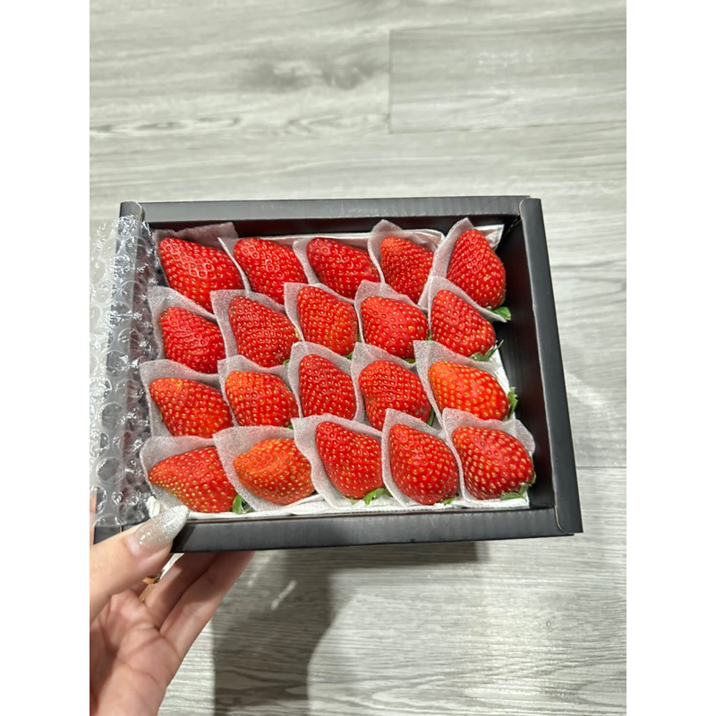 250gr Dâu Nhật Sky ngọt nhiều, chua ít