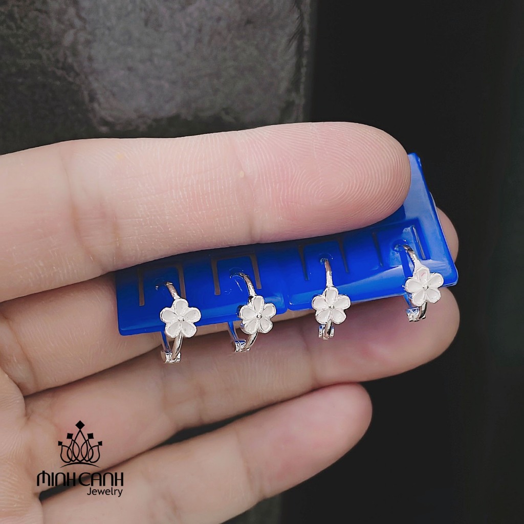 Bông Tai Bạc Hoa Nhỏ Khóa Bấm Tròn - Minh Canh Jewelry