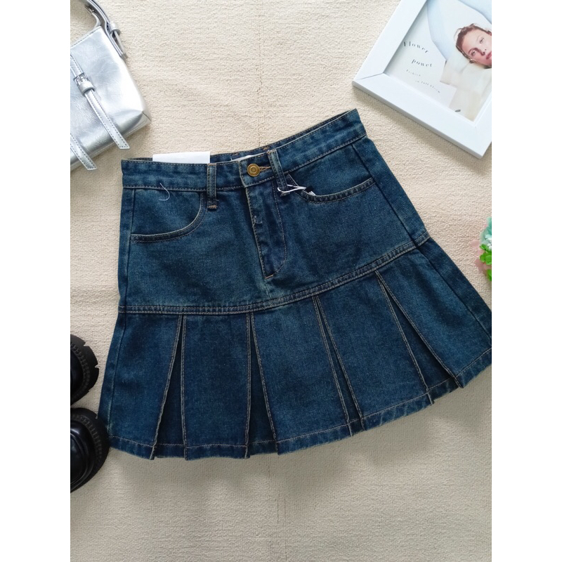 Chân váy xếp li dáng ngắn cho nữ - Gabby