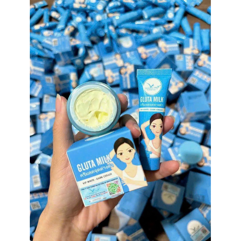 Kem thâm gluta milk có khắc chữ dưới đáy