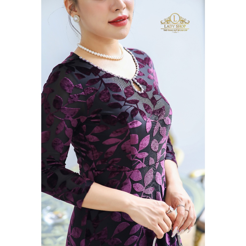 Ladyshop đầm maxi ren in hoa nhung thời trang trung niên cao cấp sang trọng T325