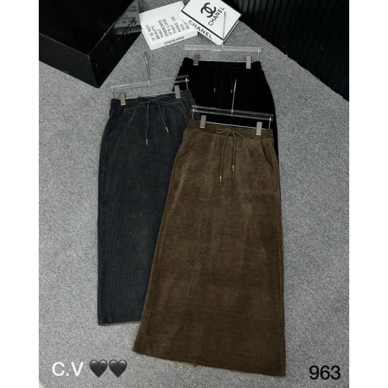 Chân váy nhung suông cạp chun có túi QC