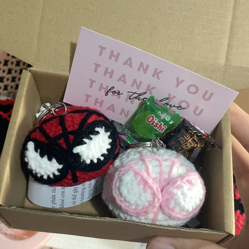 Móc khoá đôi Miles & Gwen |