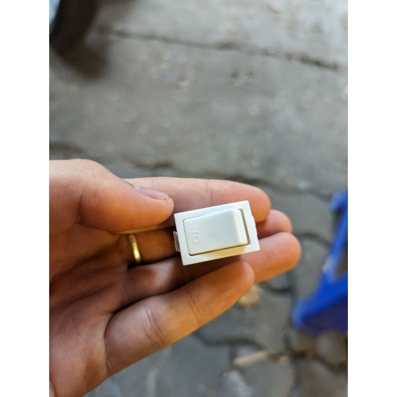 Công tắc đèn sưởi nhà tắm