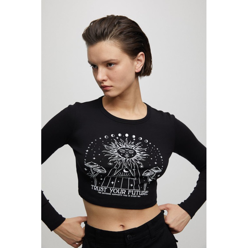 AnDi.vnxk Áo thun tay dài crop in hình hoạ tiết