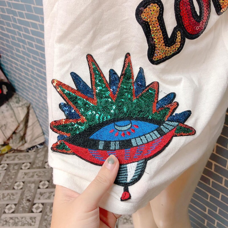 Áo voan trắng hình thêu kiểu