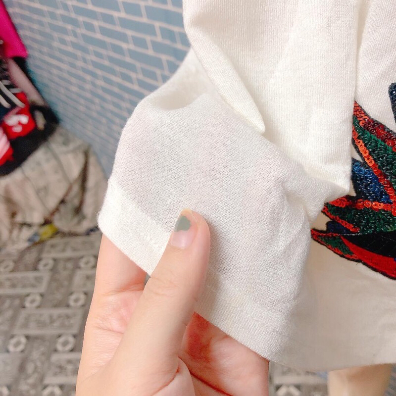 Áo voan trắng hình thêu kiểu