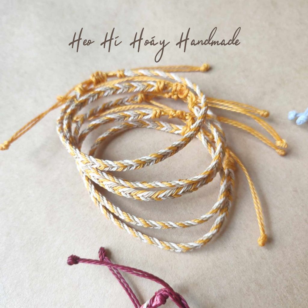 Vòng tay handmade đan phối màu by Heo Hí Hoáy