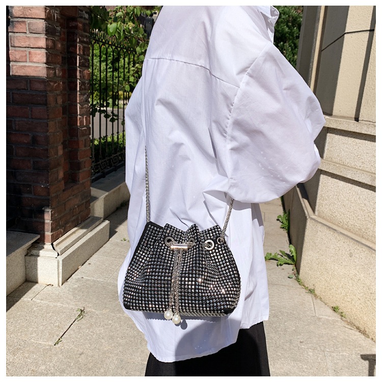 Túi xách nữ đeo chéo túi đính đá dự tiệc mini thời trang 2023 Mới Kim Cương Sáng Món quà sinh nhật