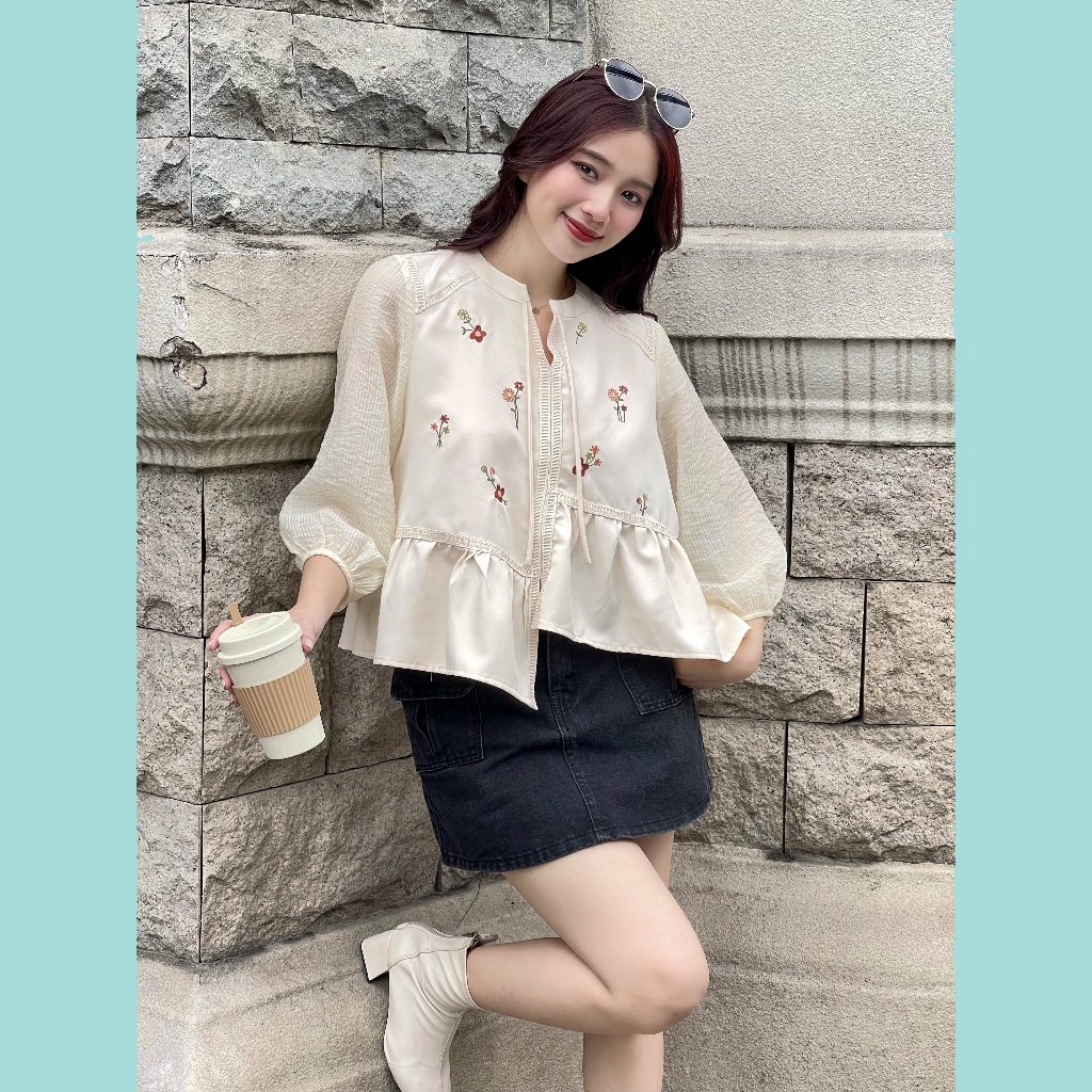 Áo Babydoll Kem ODS thiết kế, thêu hoa 2 bên thân, bèo 1 tầng, tay phồng lỡ, thời trang, trẻ trung - SIA43