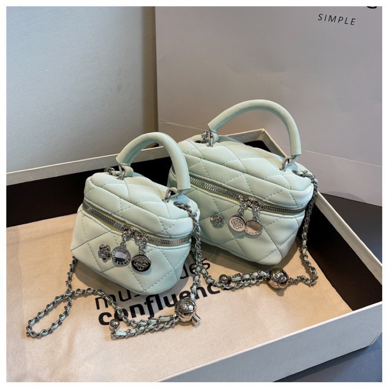 Túi đeo chéo vuông QC siêu dễ mang đồ