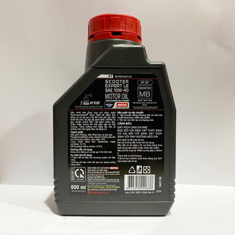 Nhớt xe tay ga Motul Scooter Expert LE 4T 10W40 và láp Motul