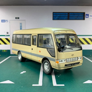 Mô hình xe Bus Toyota Coaster CMB tỉ lệ 1:32 có đèn và âm thanh