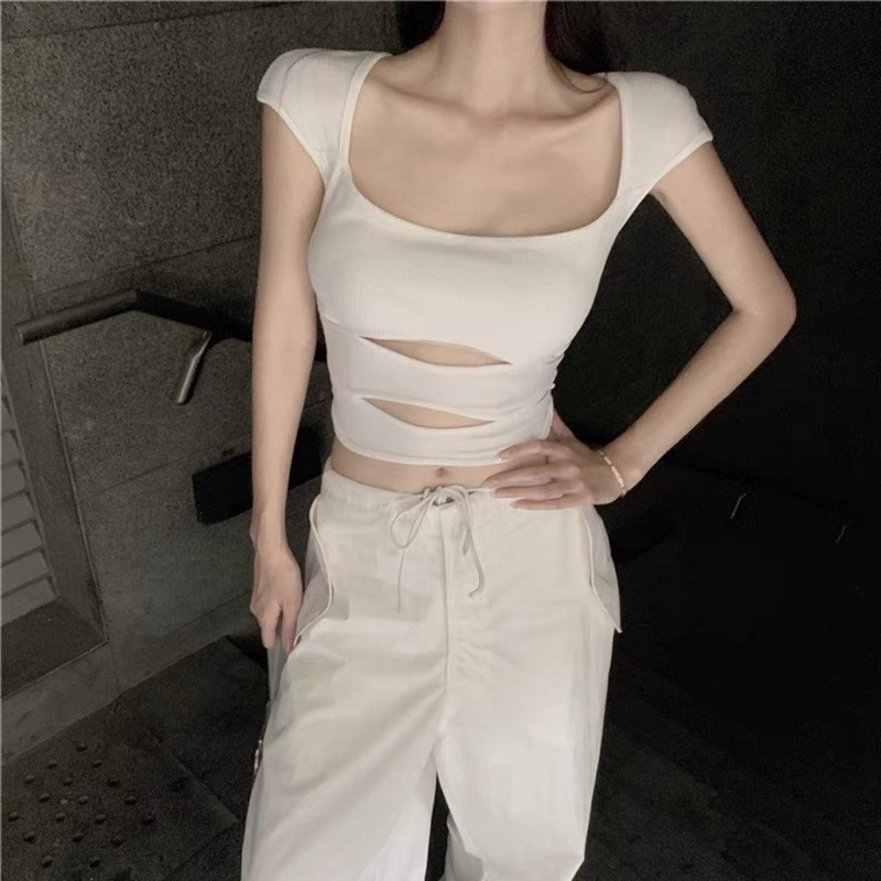 Áo cổ vuông Cut Out