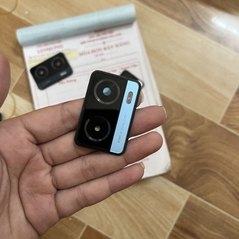 Kính camera Oppo A57 A77S chuẩn đẹp